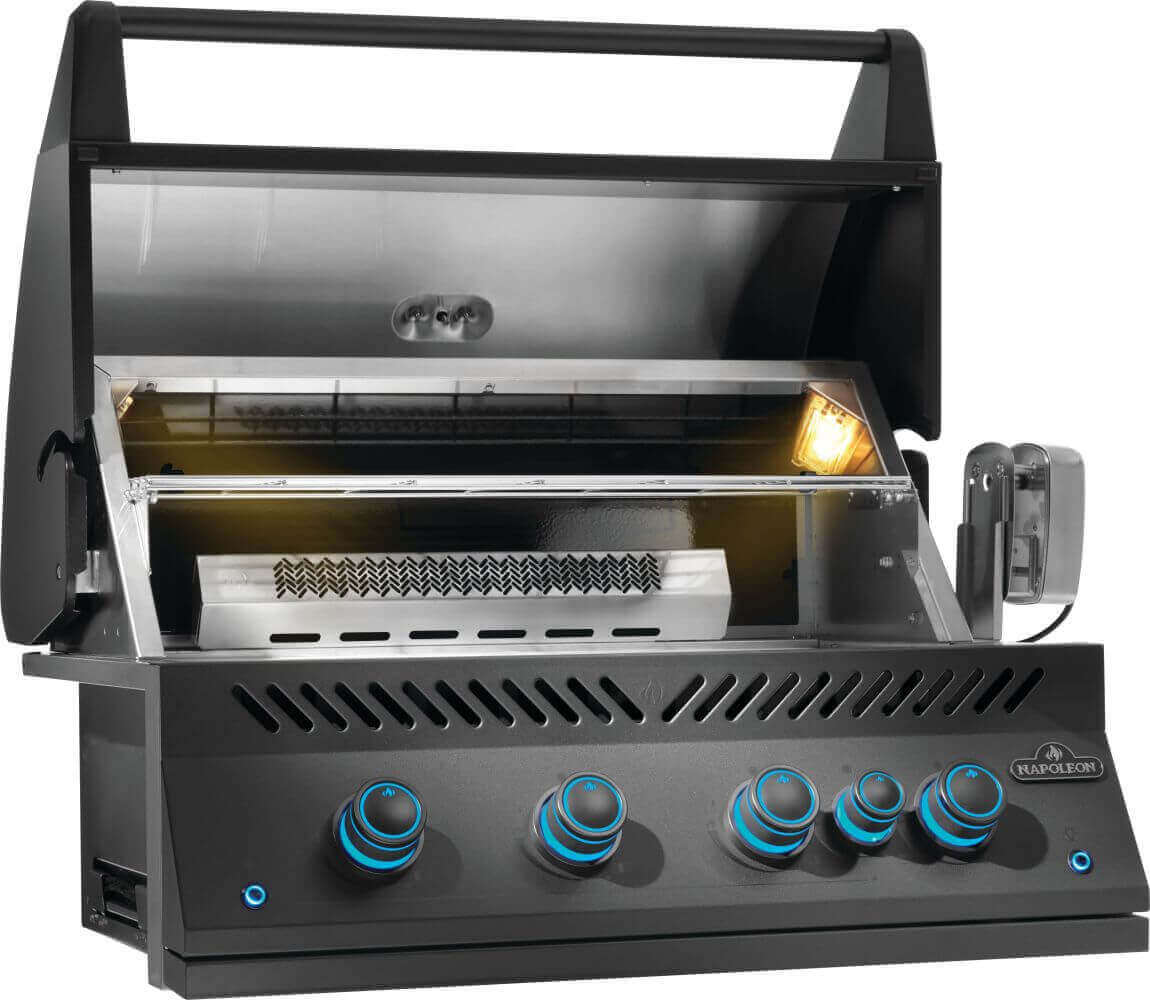 Napoleon Built-In 700 Series 32 Inch Phantom Gas Grill