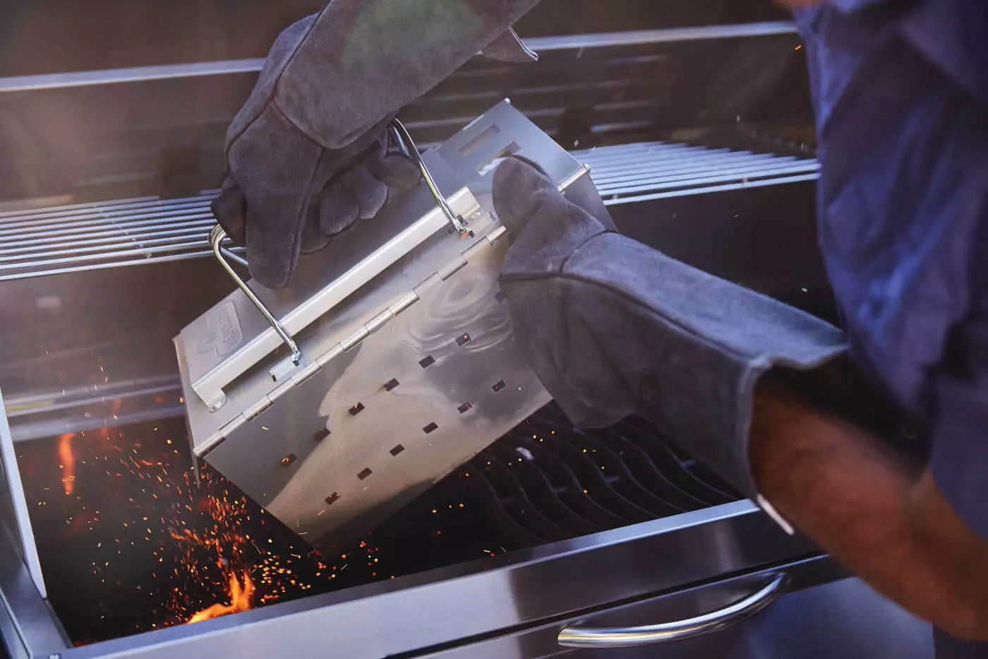 Easy Loading of the Napoleon Professional 605 Charcoal Grill